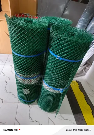 Rust-Free Plastic Poultry Fence – 1×25m