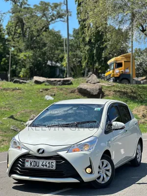 Toyota Vitz 2018 White