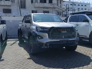 Toyota Hilux Revo Double Cab Deisel 2.8 RWD 2019 Silver