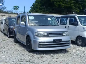 Nissan Cube 2019 Silver