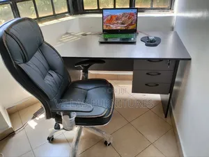 Combo C35 Leather Chair With Desk
