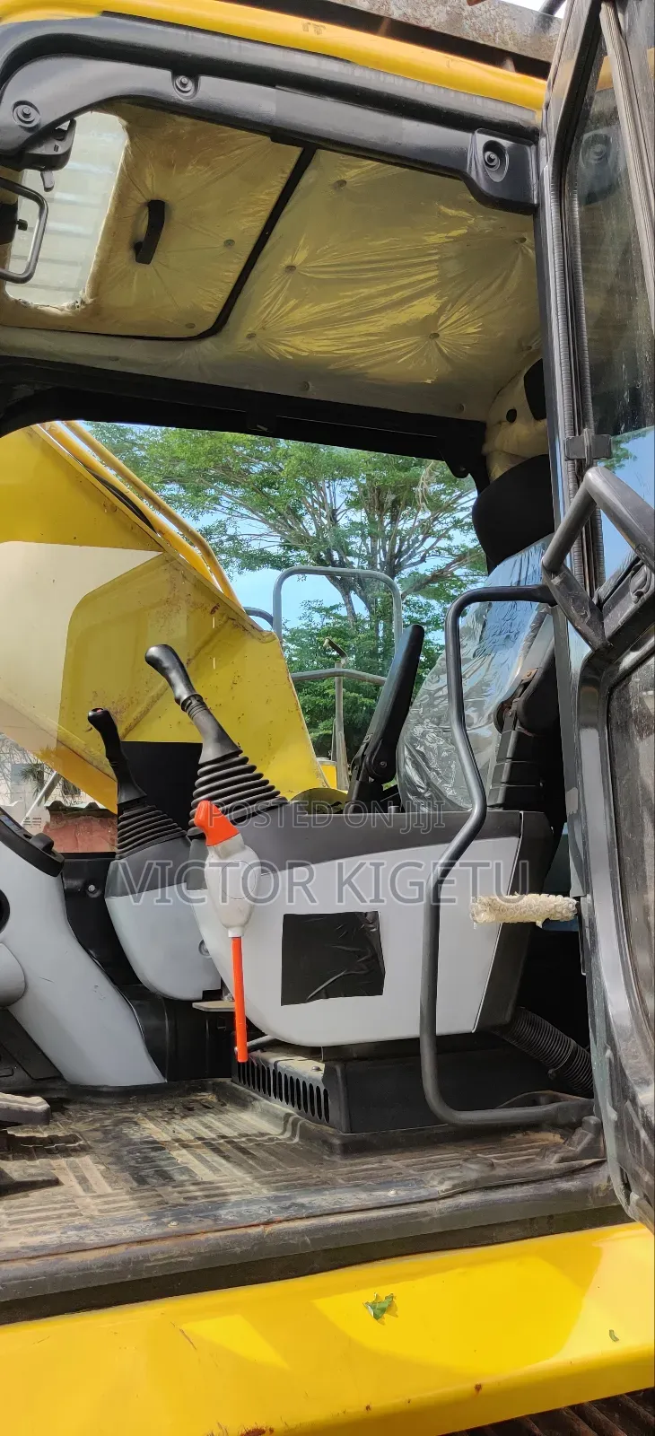 Komatsu Pc220