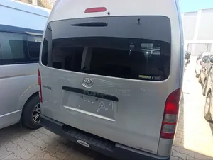 Toyota HiAce 2019 Silver