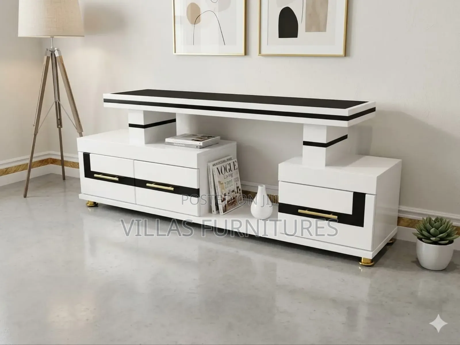 Portable Tv Stand With 3 Drawers and Light