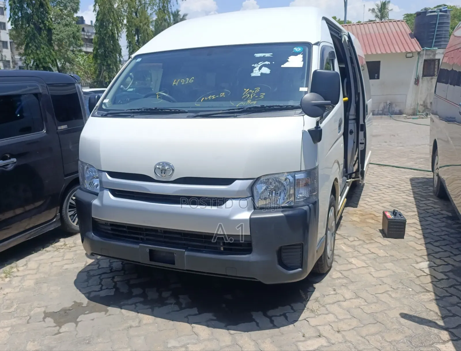 Toyota Quantum 2019 White