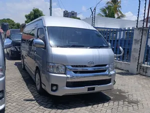 Toyota Quantum 2019 Silver