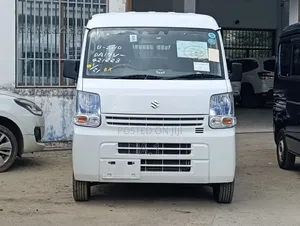 Suzuki Every 2019 Yellow