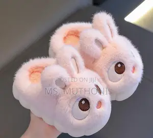 Bunny / Rabbit-Themed Fuzzy Plush Indoors Slippers