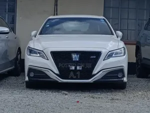 Toyota Crown 2019 Pearl
