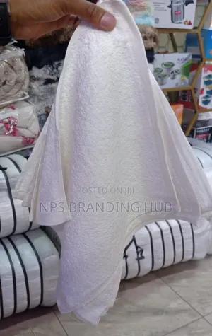 White Face Towels
30*30cm
12pcs in a Dozen SNG