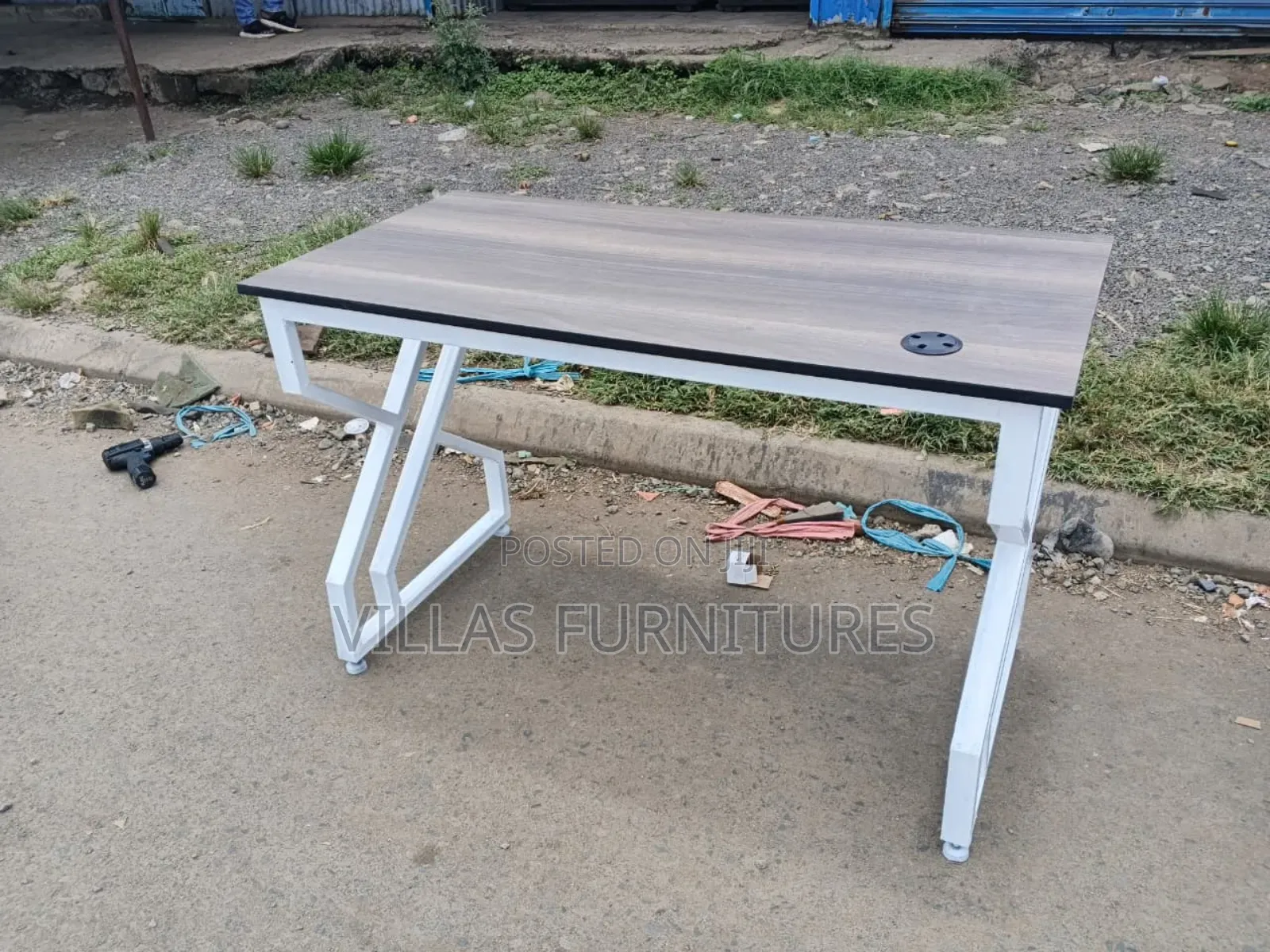 1.2m Top American Wallnat Study Table Available