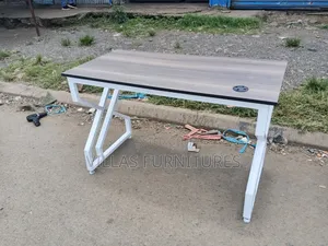 1.2m Top American Wallnat Study Table Available