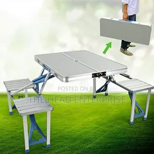 Foldable Picnic Table With Four Seats (Easy to Use)