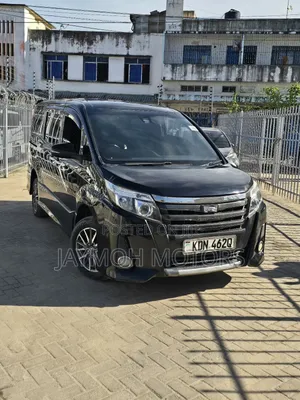 Toyota Noah 2017 Black