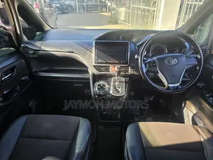 Toyota Noah 2017 Black
