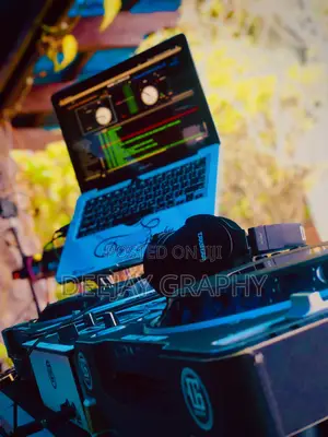 Deejay Graphy