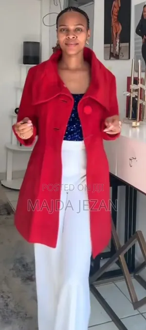 Elegant Trench Coat – Stylish Outerwear