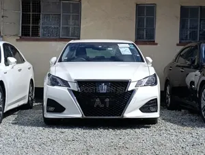 Toyota Crown 2018 Pearl