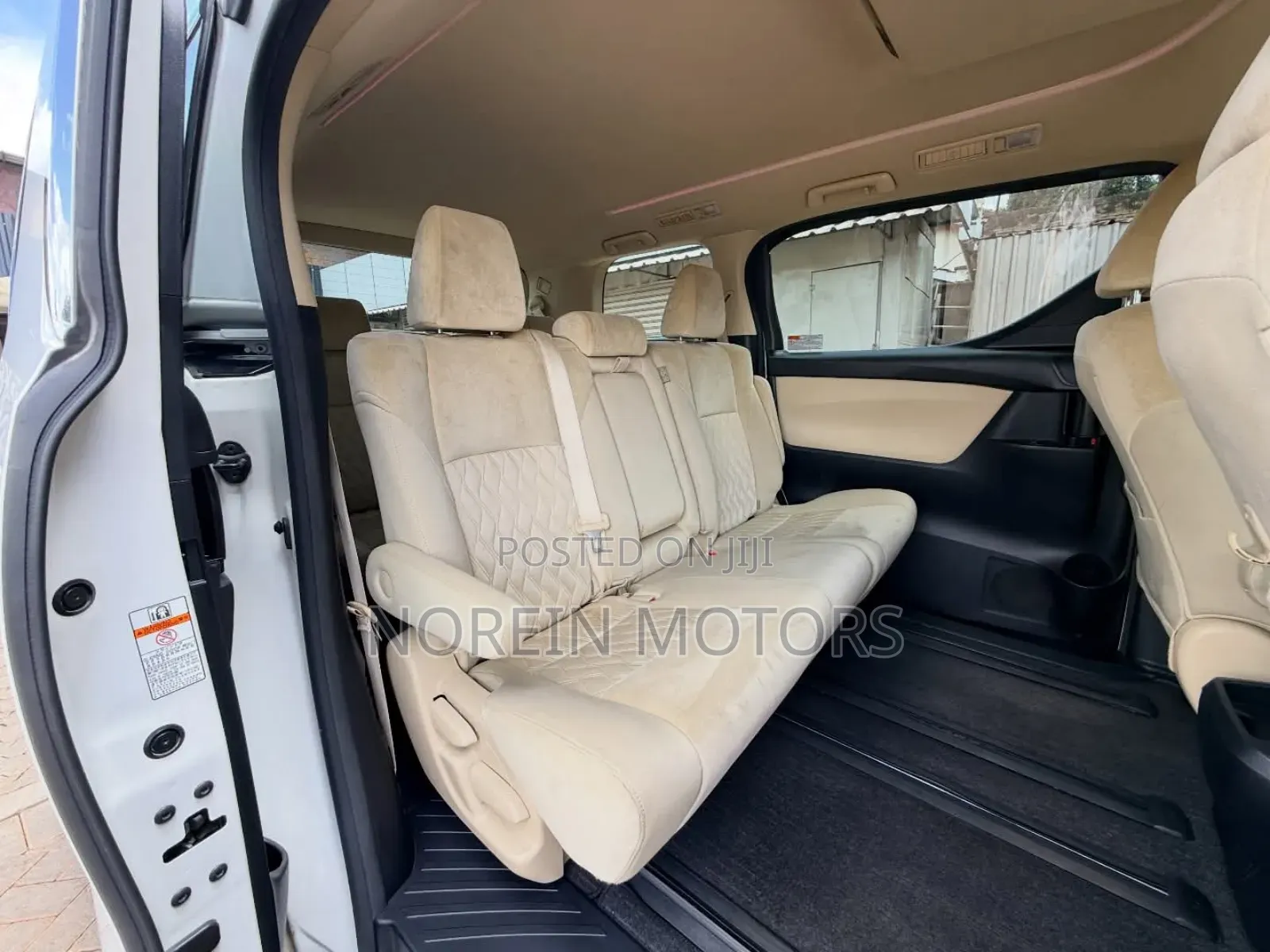 Toyota Vellfire 2019 White