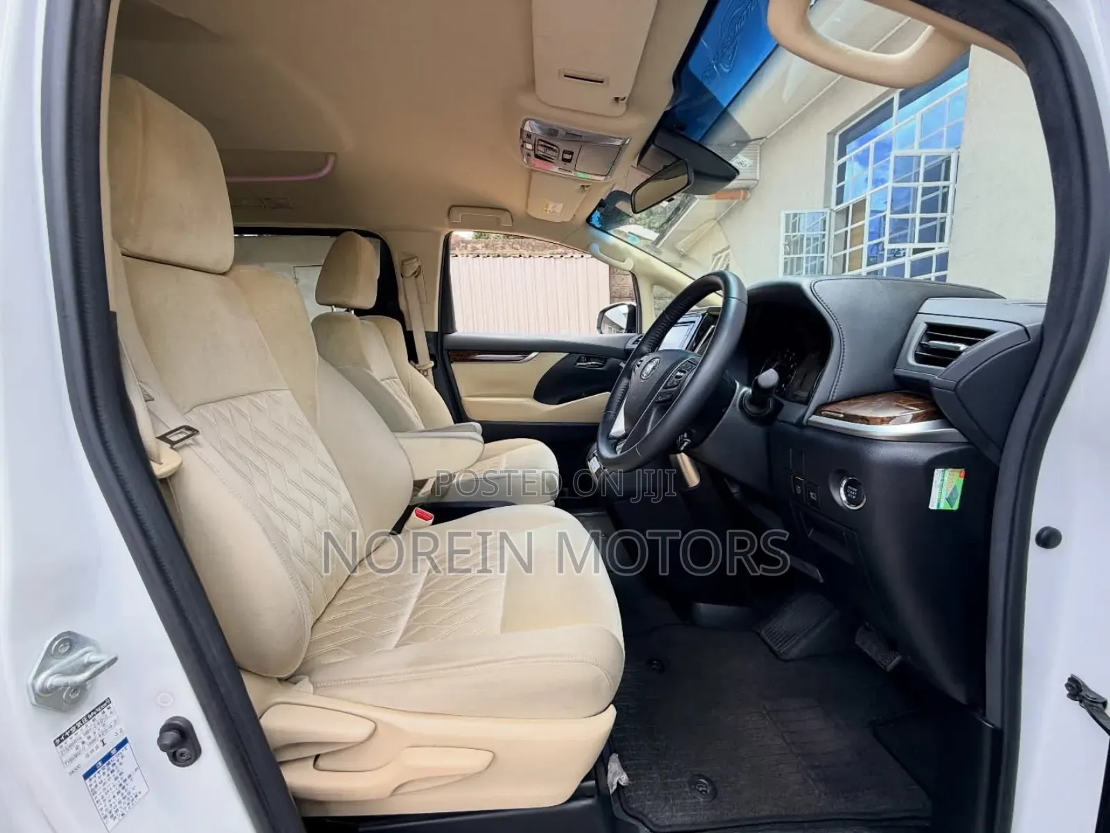 Toyota Vellfire 2019 White