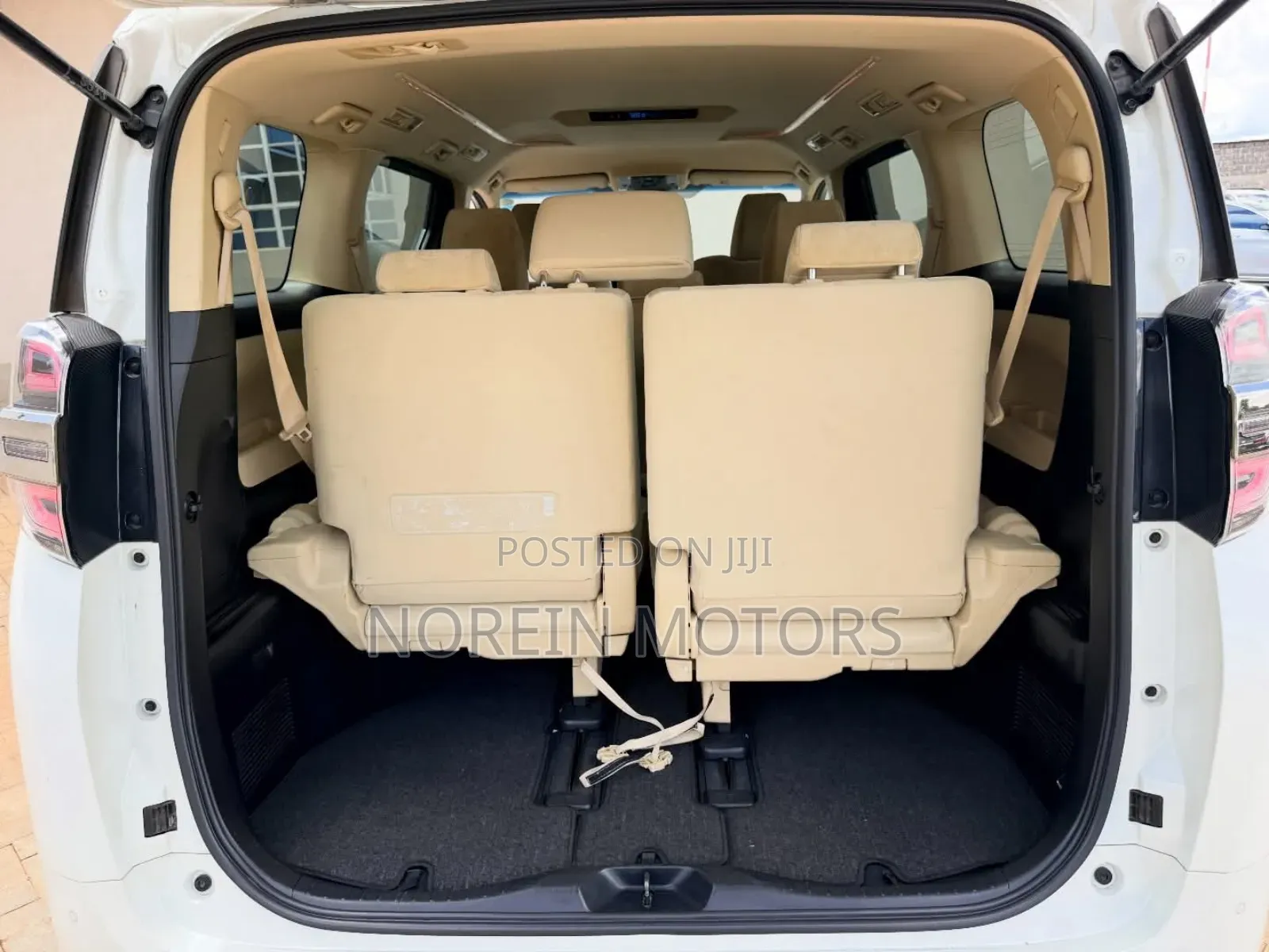 Toyota Vellfire 2019 White