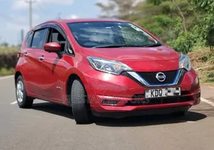 Nissan Note 2017 Red
