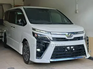 Toyota Voxy 2019 Pearl