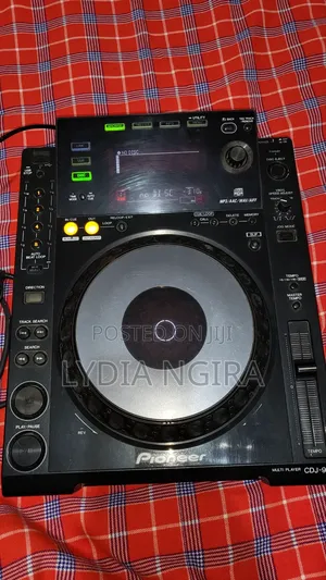Pioneer CDJ 900