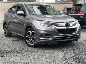 Honda Vezel 2020 Gold