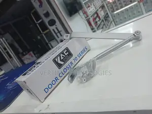 Adjustable Arms Aluminum Auto Door Closer 25-45kg Load