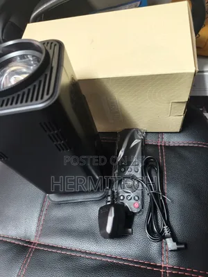 Projector Full Hd Video LCD Display Size 200 Inch Hdmi Usb Port Wifi