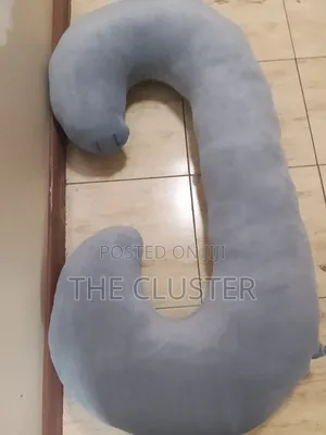 C-Shaped Pregnancy Nursing Pillow