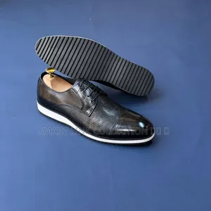 New Oxford Casual