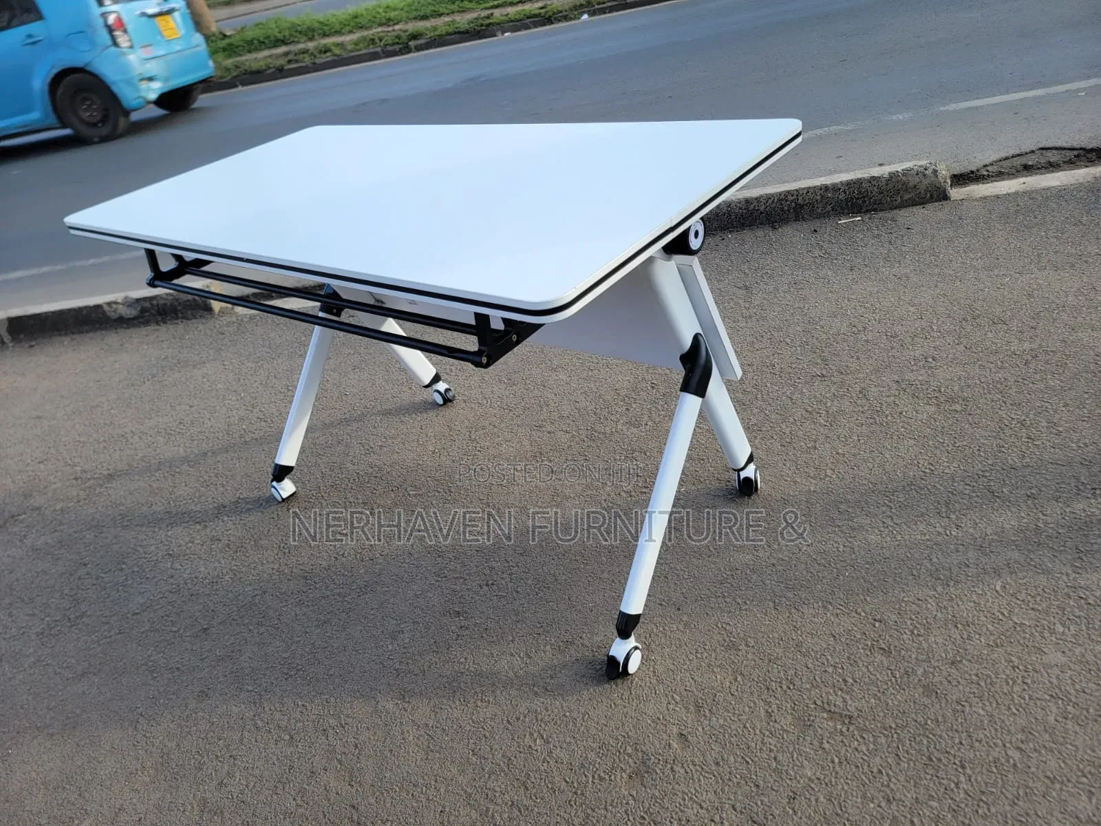 Foldable Training Desk – Portable Practical