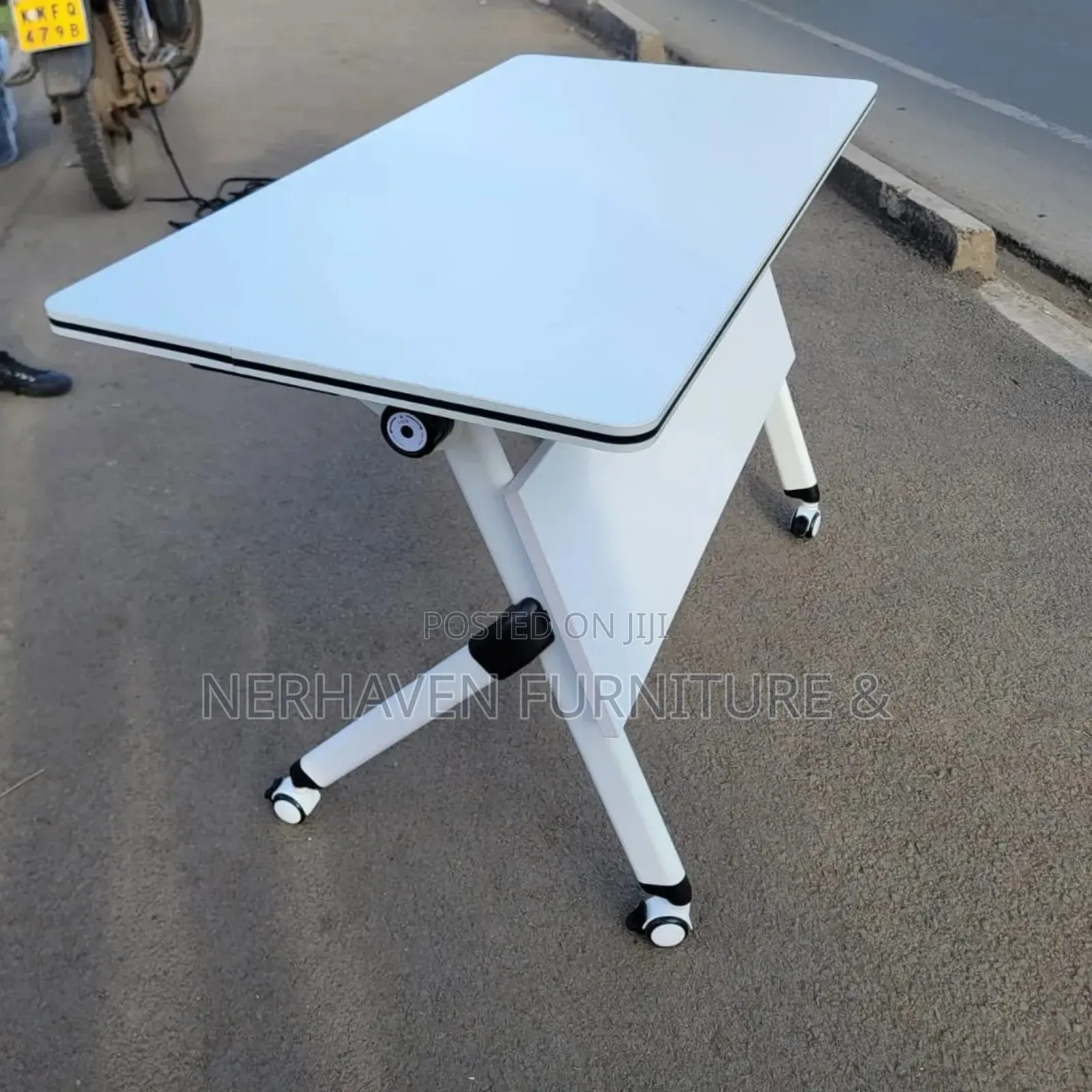 Foldable Training Desk – Portable Practical