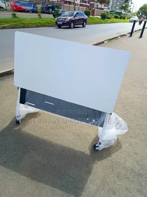 Foldable Training Desk – Compact Workstation