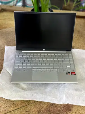 New Laptop HP Pavilion 13 8GB AMD Ryzen 7 SSD 256GB