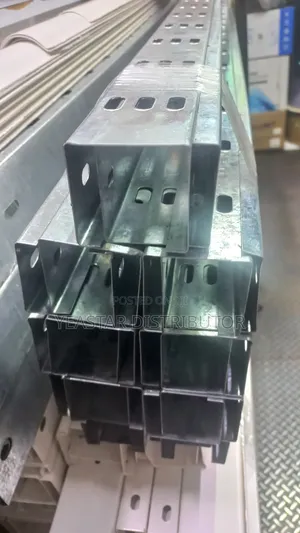 Metallic Cable Tray 50*50(2*2)