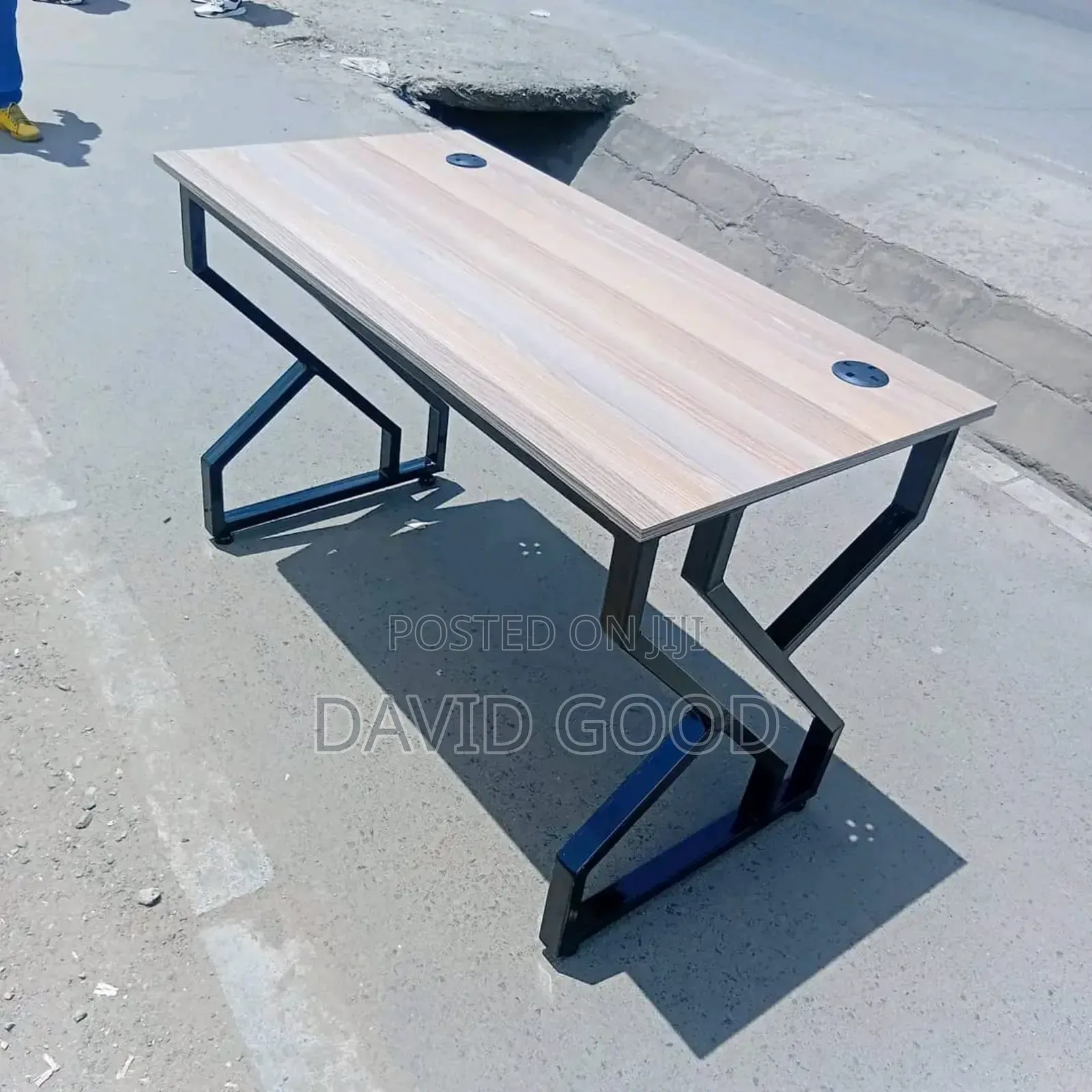 Metallic Table in Double