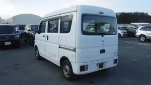 Suzuki Every 2019 White
