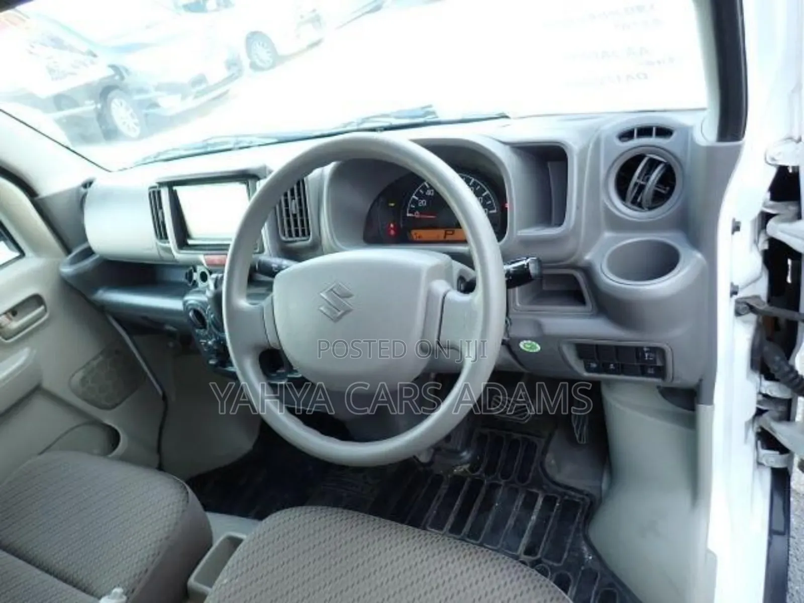 Suzuki Every 2019 White