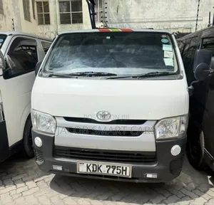 Toyota HiAce 2015 White