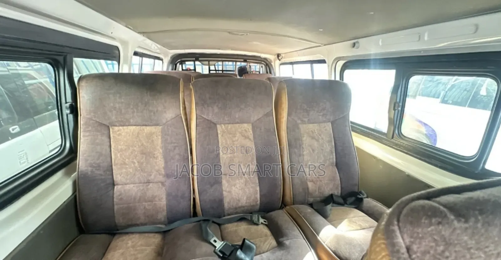 Toyota HiAce 2015 White