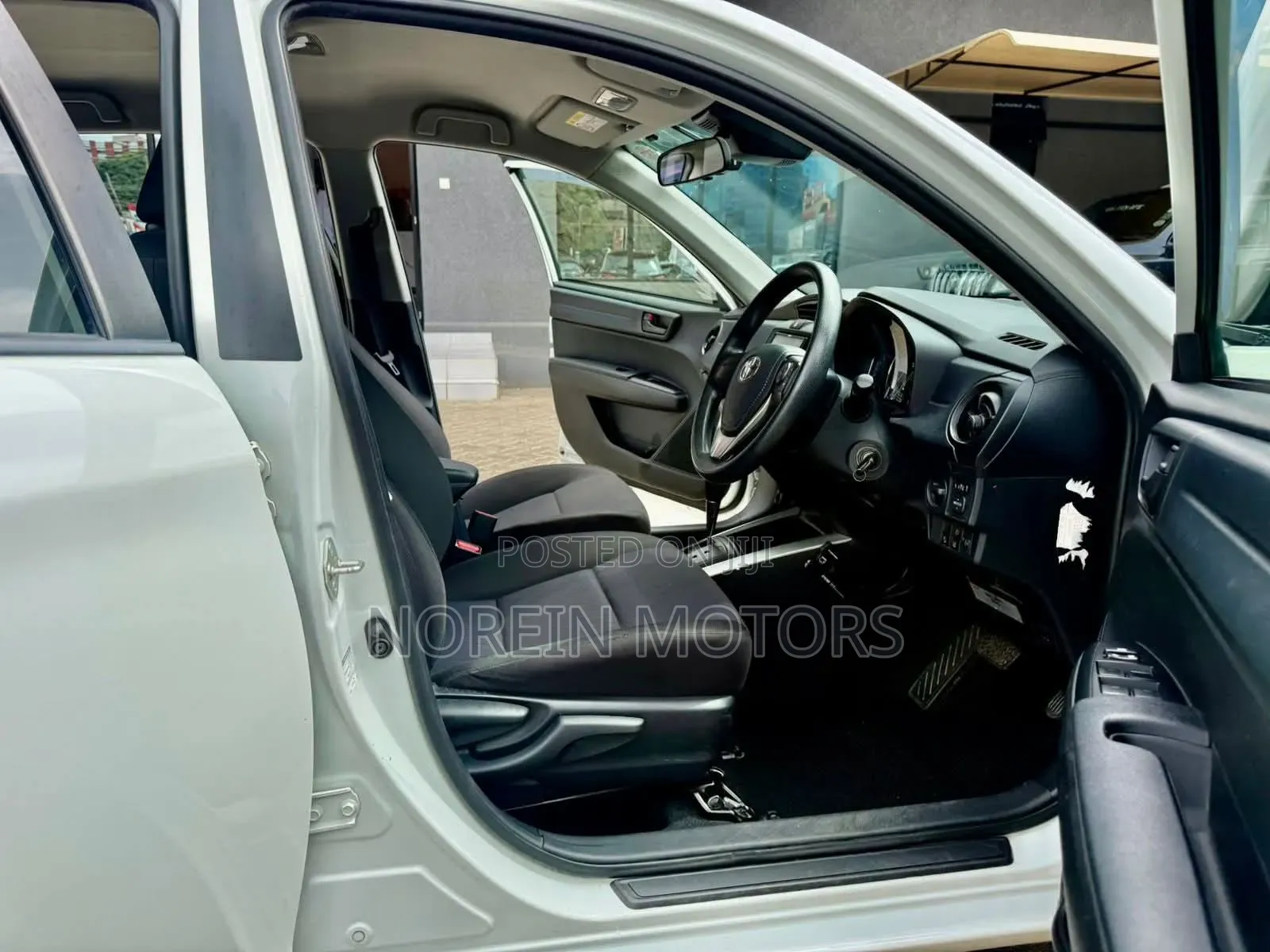 Toyota Corolla Fielder 2018 Off white