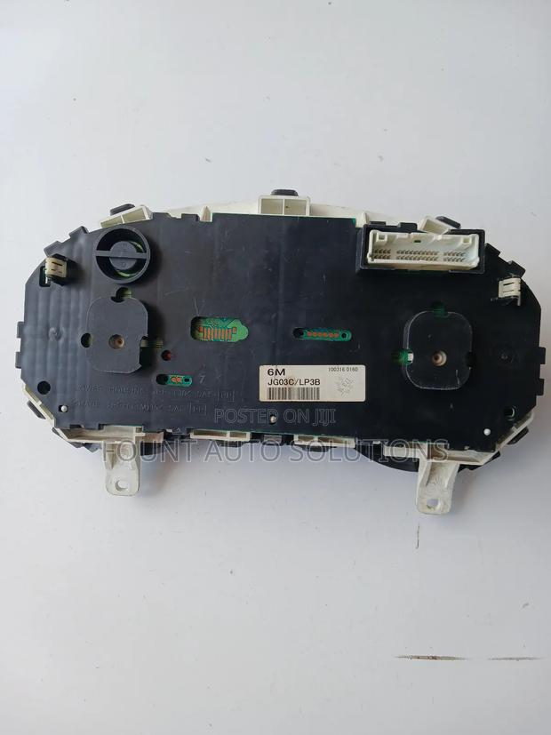 Dashboard Clock Nissan X-Trail Nt31