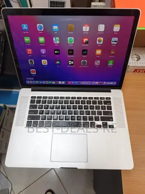 Laptop Apple MacBook Pro 2015 16GB Intel Core i7 SSD 256GB