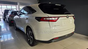 Toyota Harrier 2019 Off white