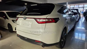 Toyota Harrier 2019 Off white