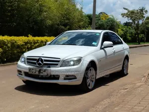 Mercedes-Benz C200 2009 White