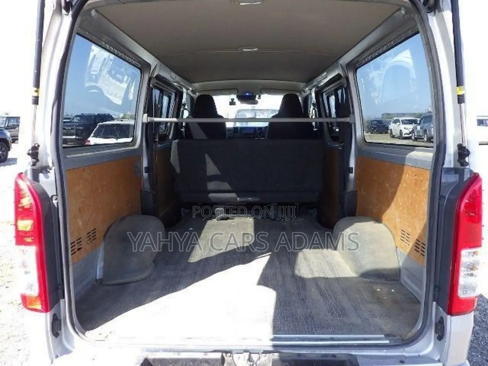 Toyota HiAce 2020 Silver